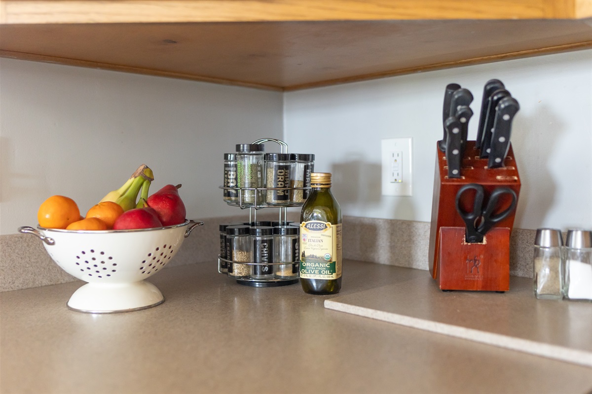 Knife block, spices and all the essential cooking supplies