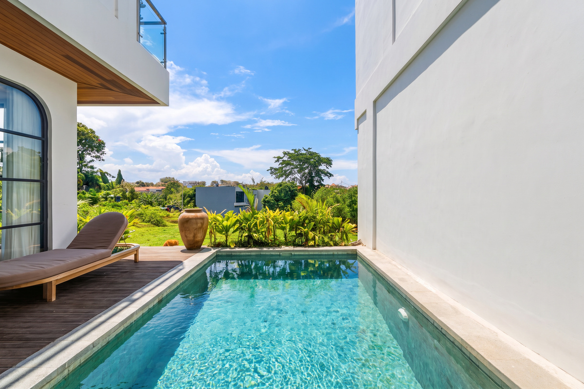 Pool area