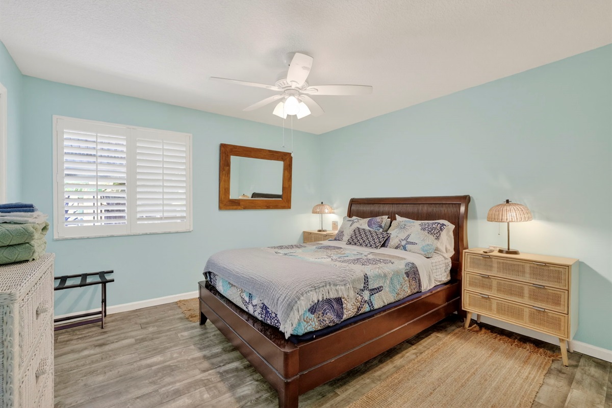 232 Bedroom 1 with en suite bath