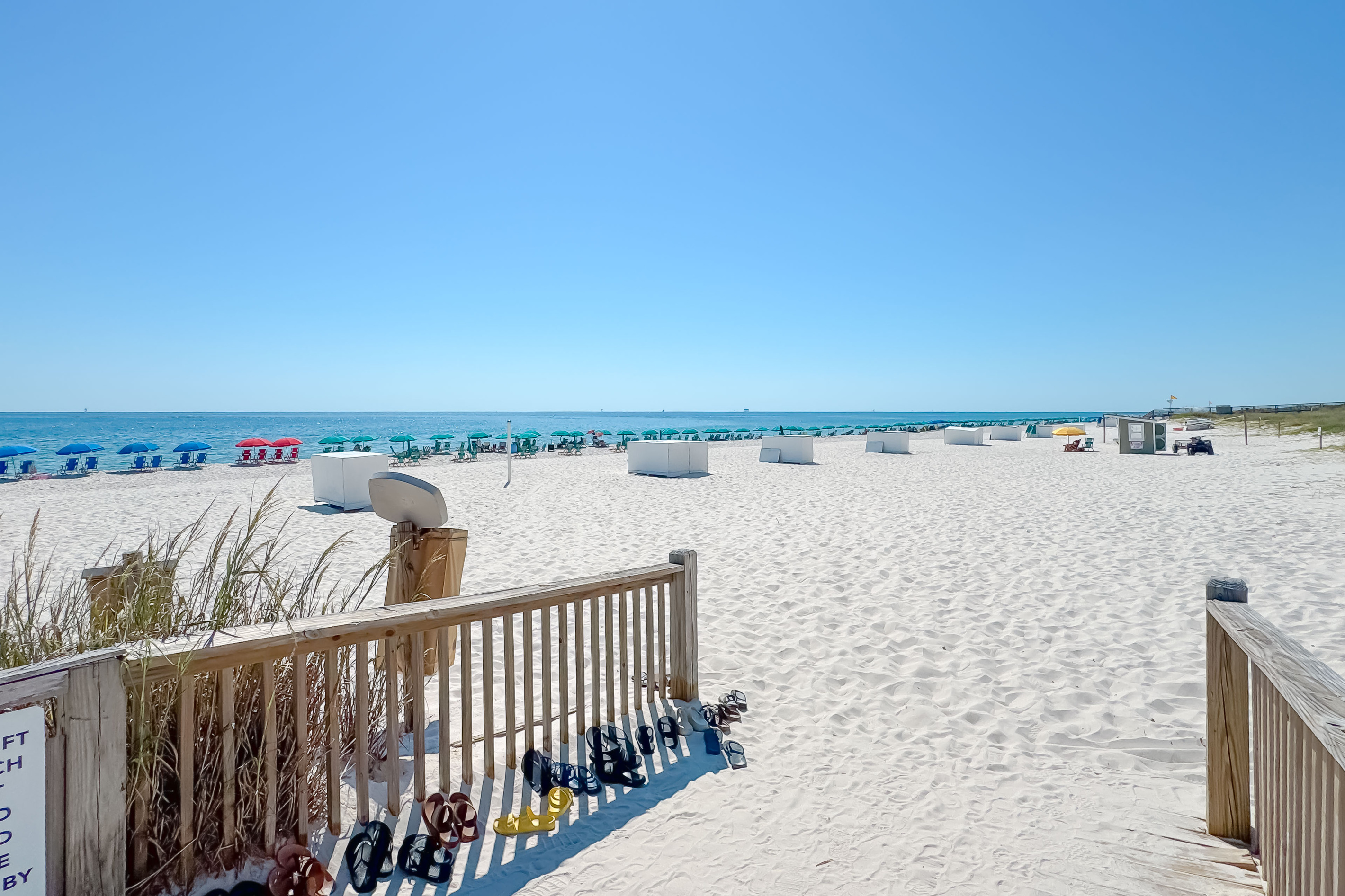 Steps from the ocean, this building provides the ultimate in beachfront convenience and lifestyle.