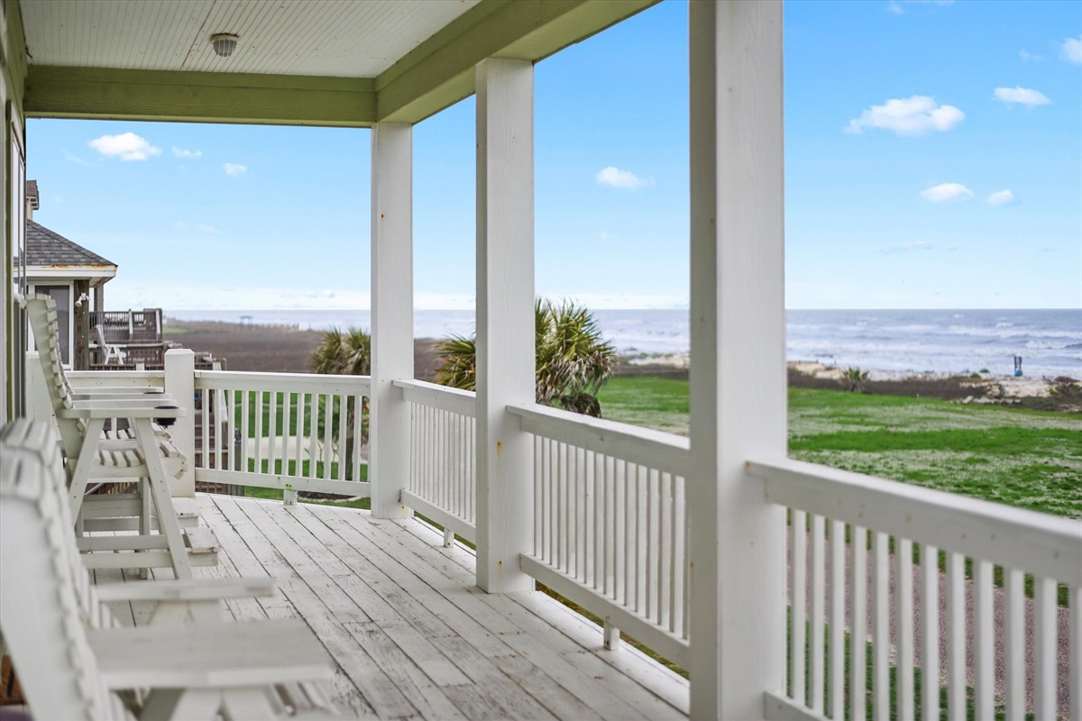 7ce5fad367cf4fc09046c037ee321c43 Large | Beachhouse | Texas | TX | Vacation Homes | Galveston | Crystal Beach | Kokomo | Breezy Days | Beachfront Elegance | Sunrise Serenity | Southern Sands Property Management, LLC