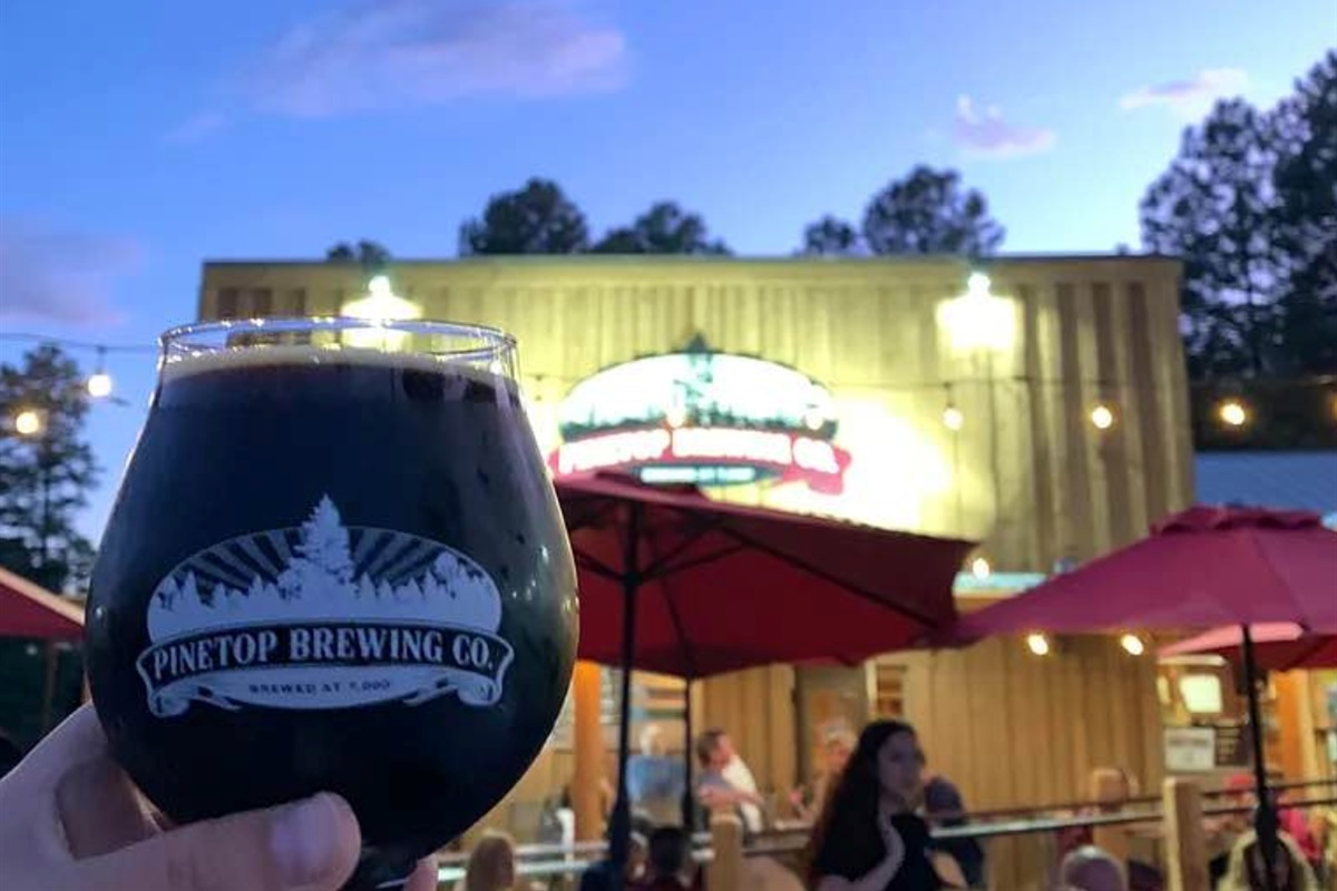 Pinetop Brewing Company is just steps away—enjoy craft beers and great food without ever starting your car. Cheers to convenient mountain living!