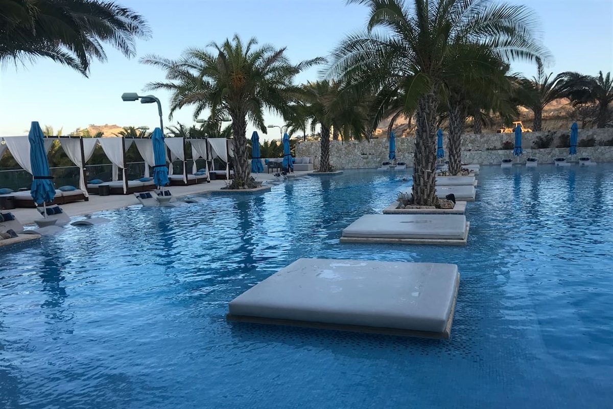 Dunes Club pool access