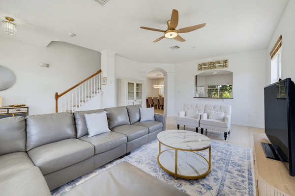 Gathering room - plenty of space for the whole family