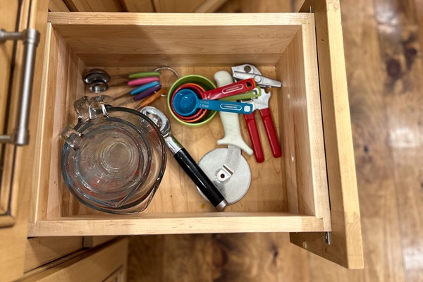 Kitchen gadgets and measuring cups