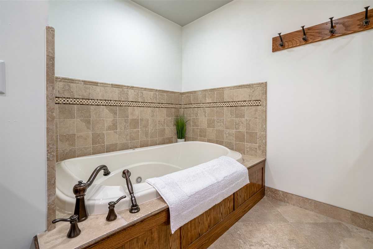 Soaker Tub in Bathroom