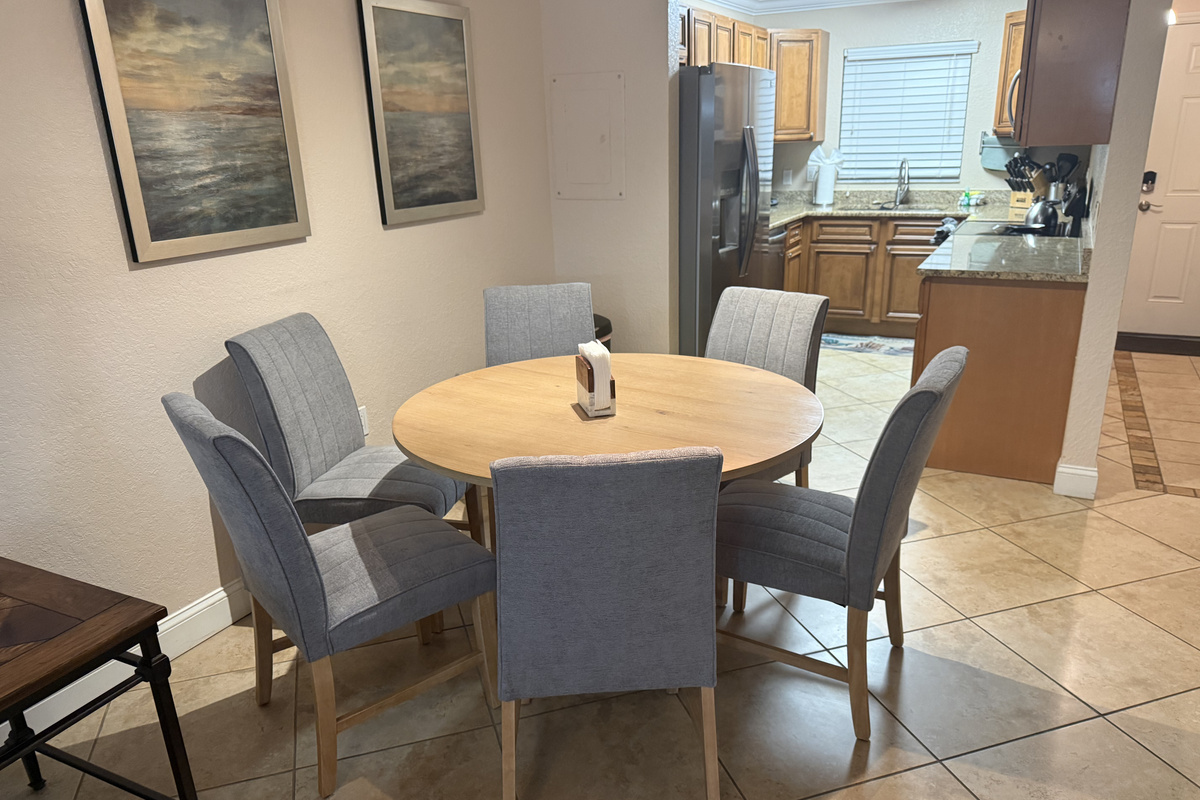 Casual dining area
