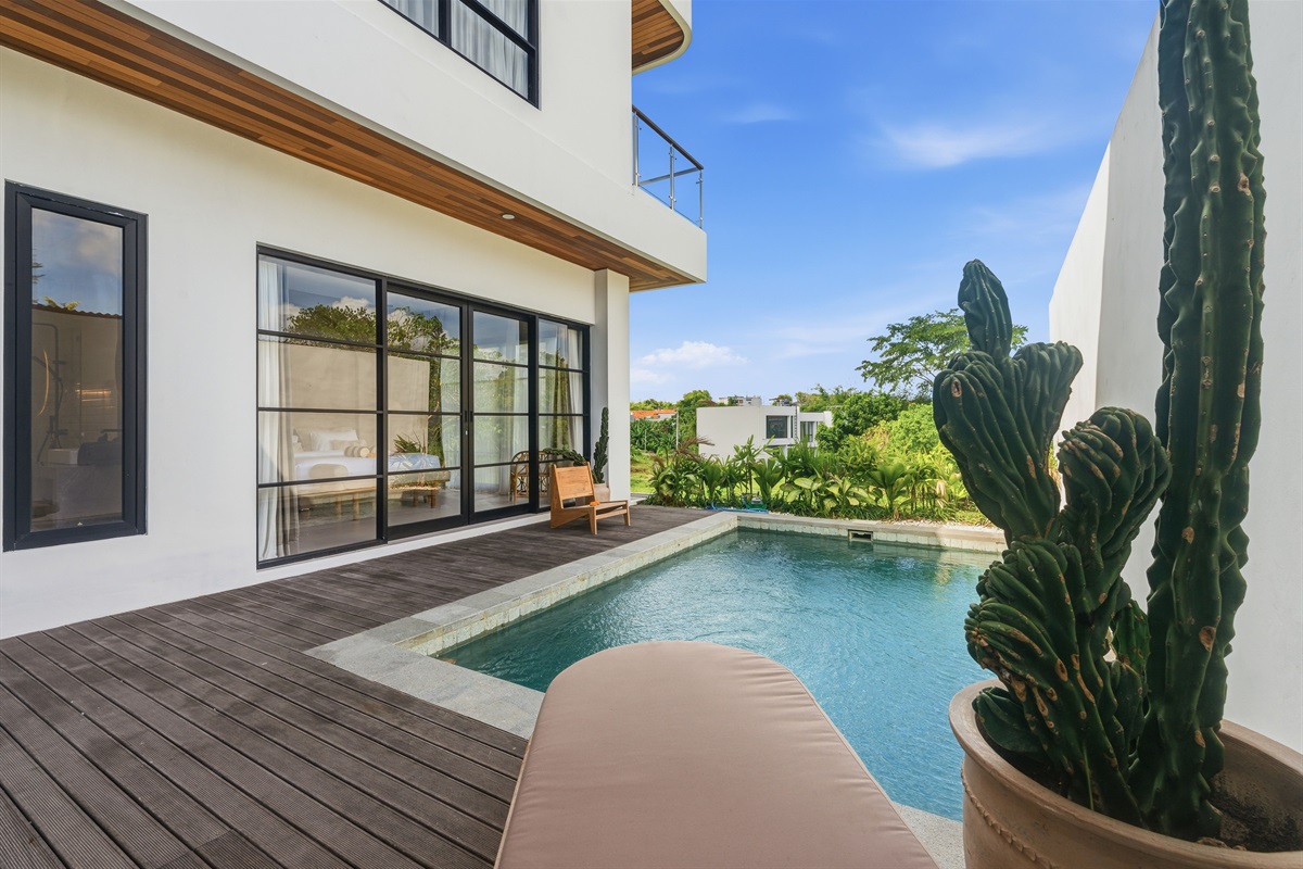 Pool area