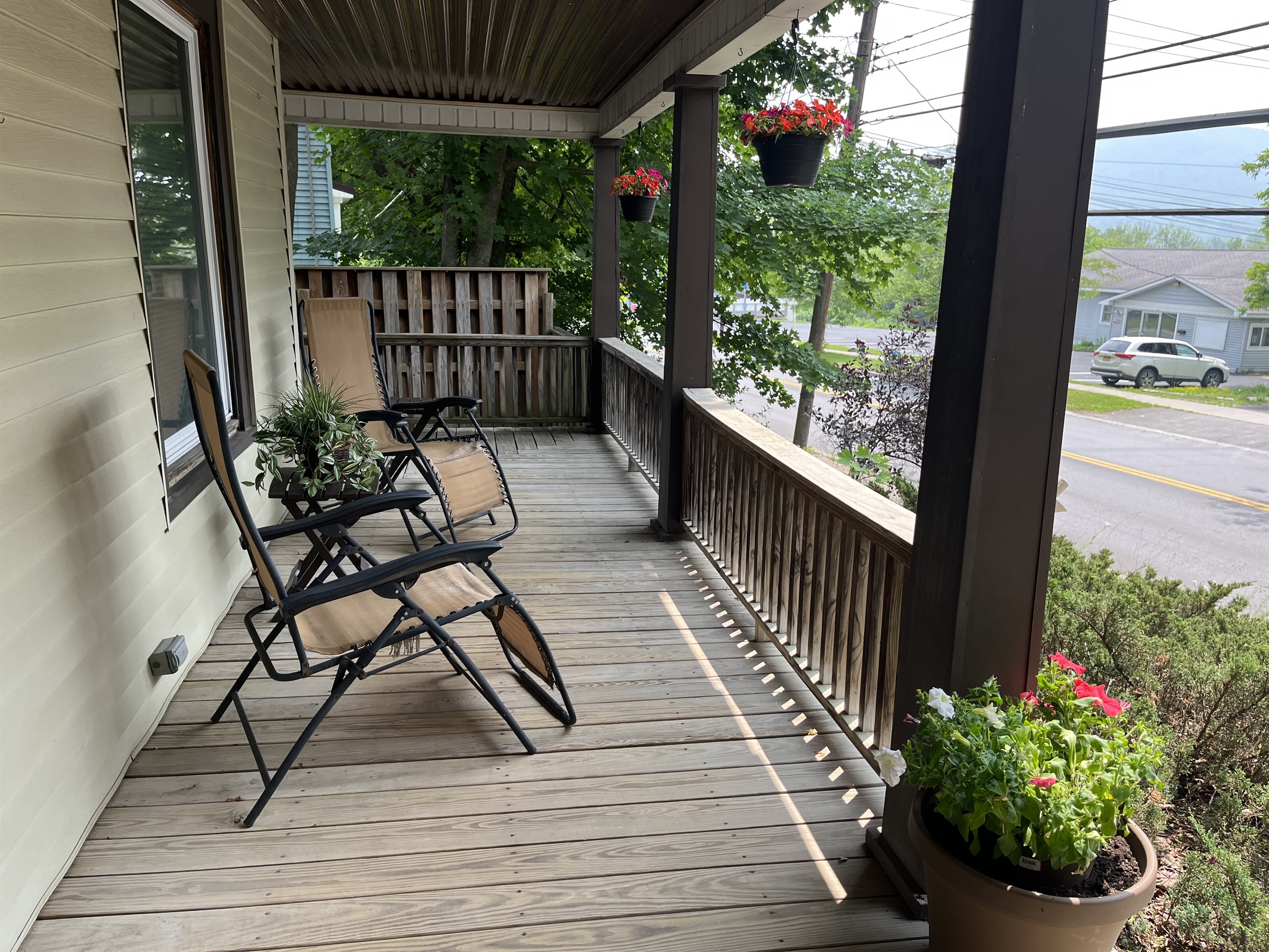 Front porch, great for morning coffee