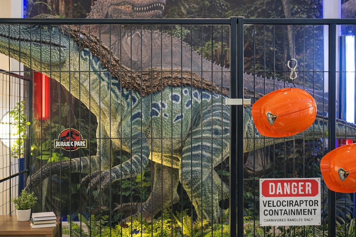 Velocraptor containment area - grab a hard hat and take a selfie - Hello from Jurassic Park!