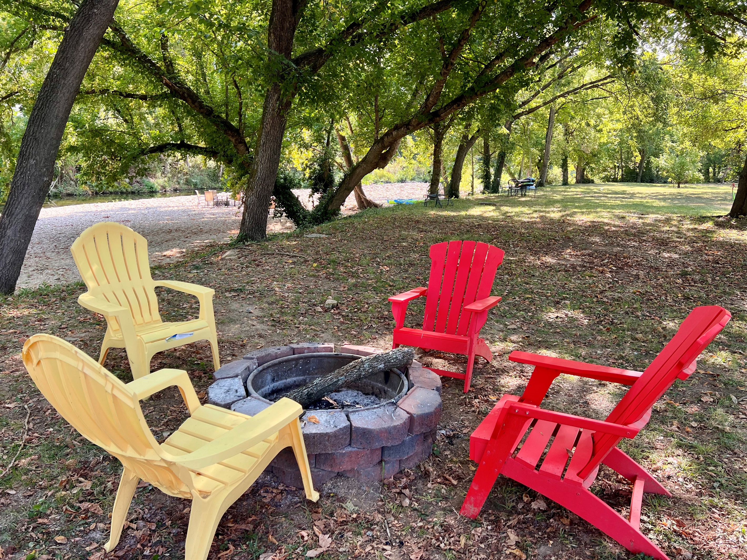 Fire pit. Wood is free and by the fire pit. 