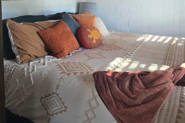 Granary‑house‑lake‑ozarks‑rustic‑king‑bedroom