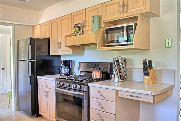 "The kitchen was large enough for all of us to be involved in cooking Thanksgiving dinner. The messages from Kim & the guest book at the house gave us all the information that we needed for the house and the area." -Raedell H., West Valley City, UT