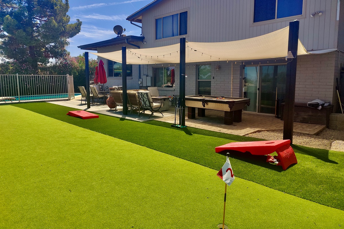 Putting green, Corn hole