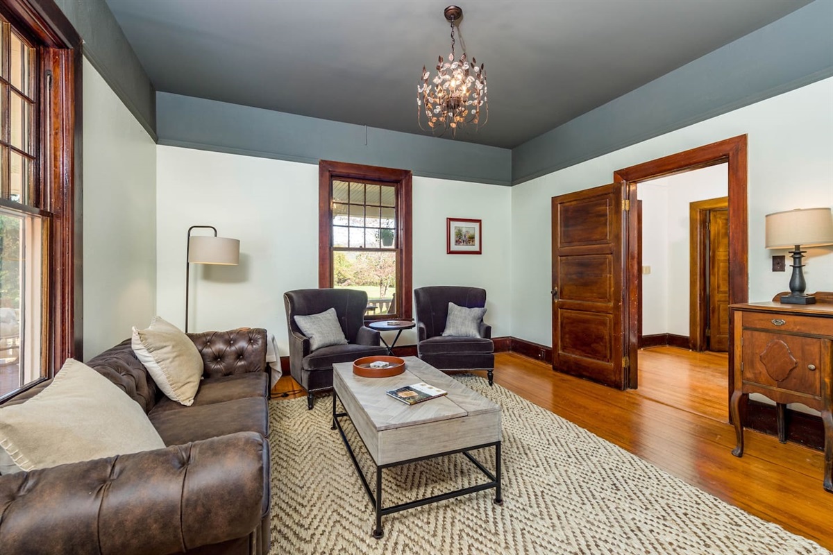 Sitting parlor