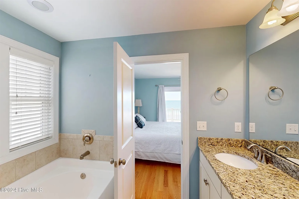 Convenient ensuite access combining style and functionality