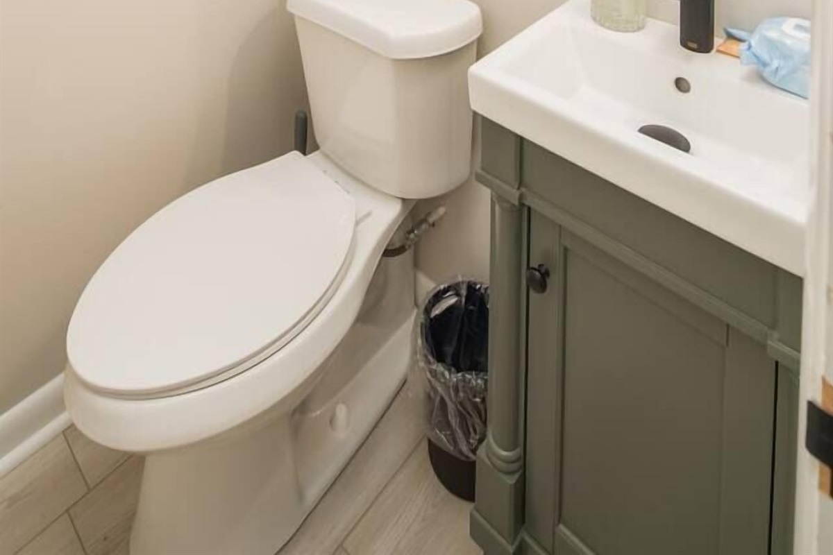 Unit 3: Half Bathroom Bed & Bath Linens Provided