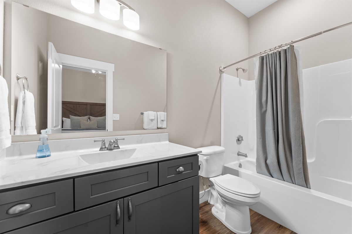 Ensuite bathroom for bedroom #3