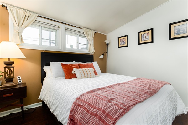 The Huddle & Hangout - 3 Bedroom House Close to ND, photo 5