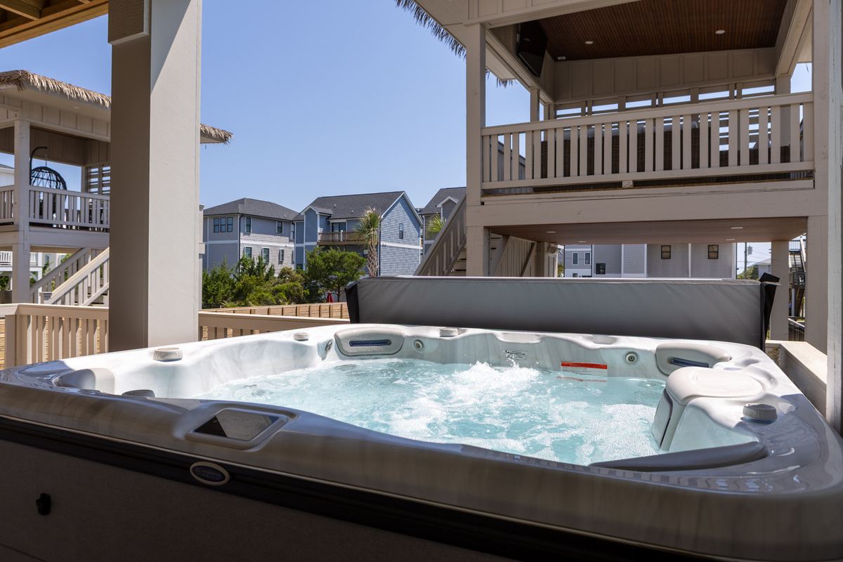 Unwind in the hottub