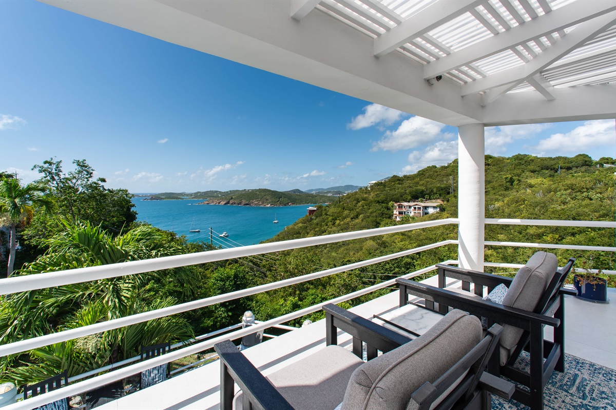 Seating off of the kitchen