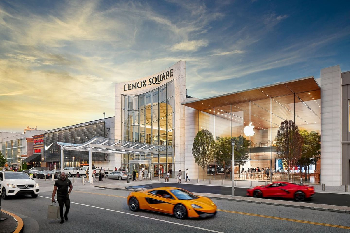 Lenox square mall 20 minutes away from property!