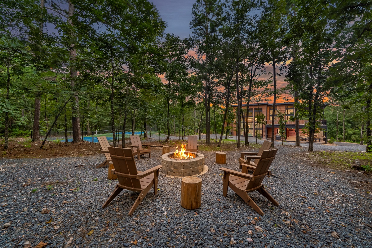Exquisite firepit - Total privacy tucked away in the trees