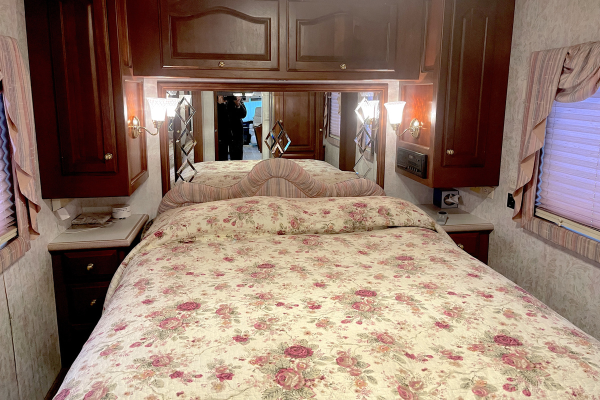 Bedroom with 'Sleep Number' Bed
