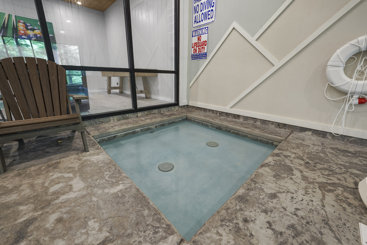 Indoor pool - kiddie pool