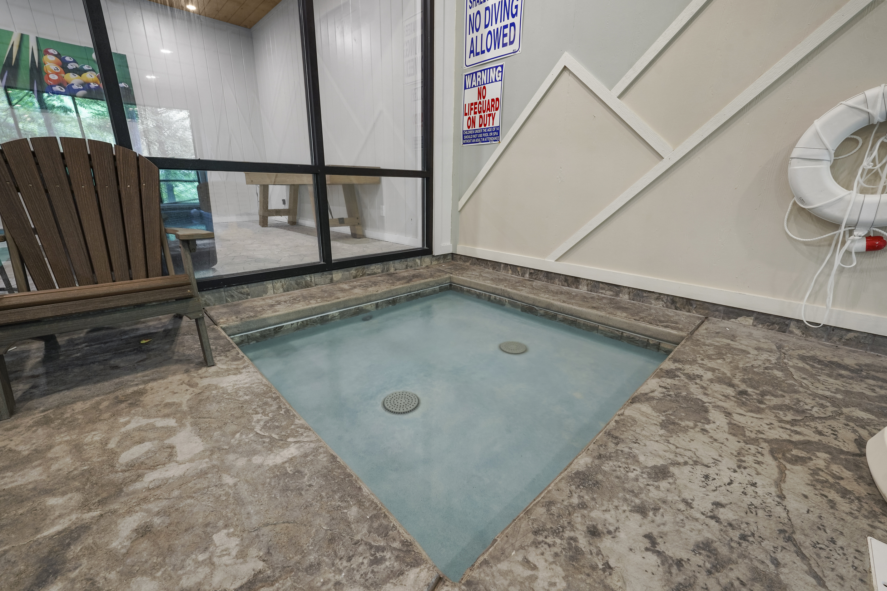 Indoor pool - kiddie pool