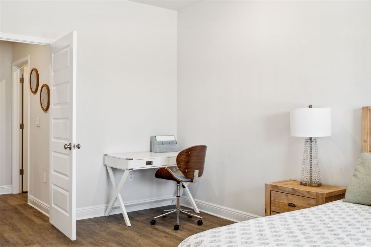 Working nook in Serene Green Ensuite