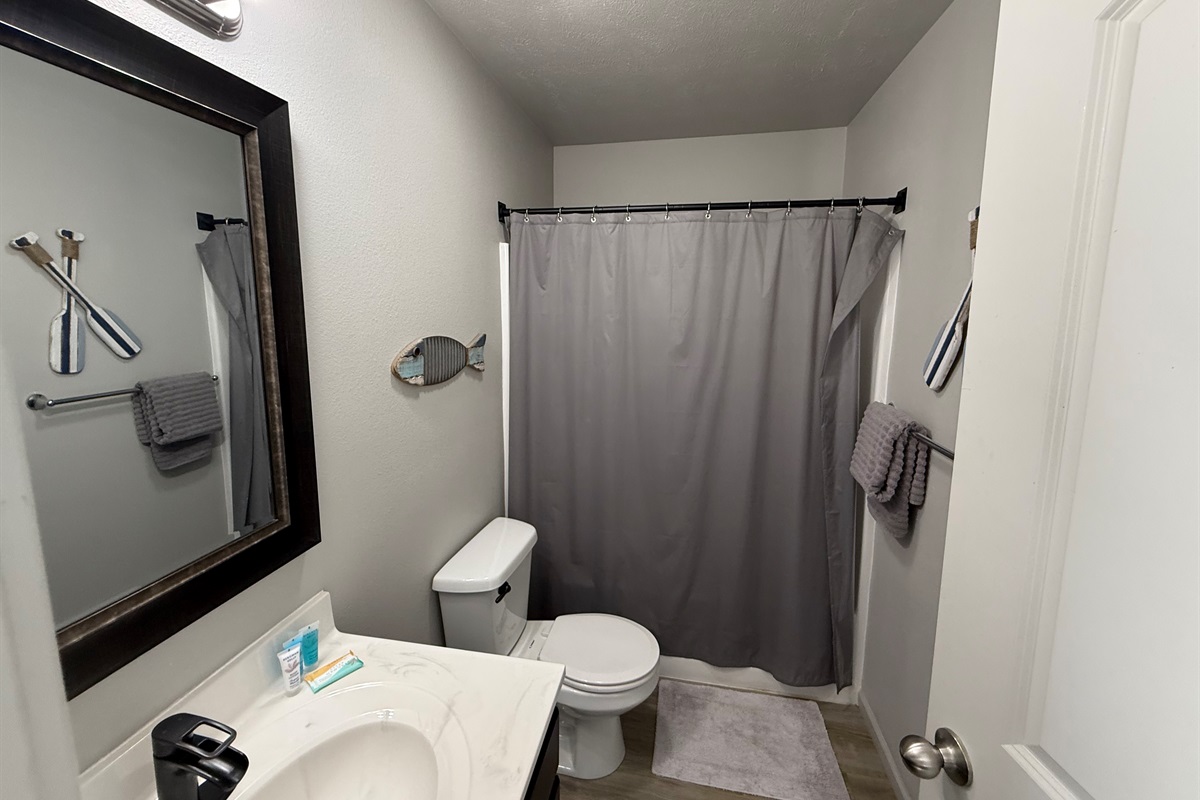 master suite with shower/tub