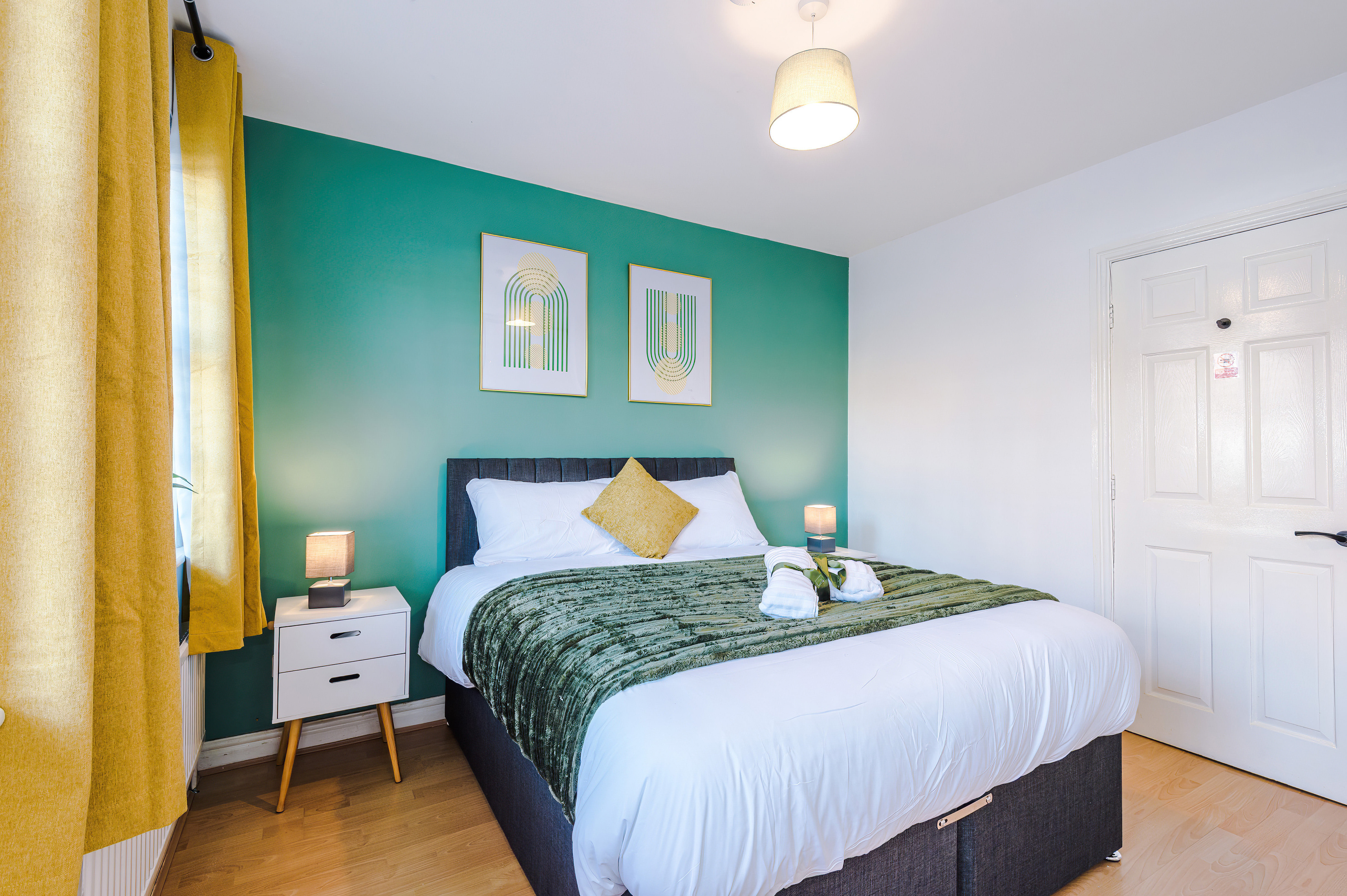 Hotel comfort King bed with ensuite, built-in wardrobes with hangers & blackout curtains