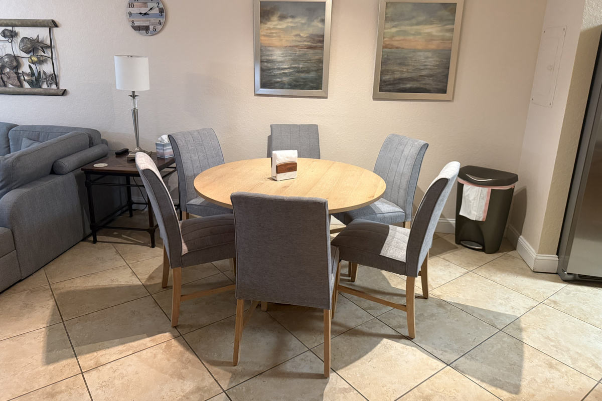 Seating for 6
