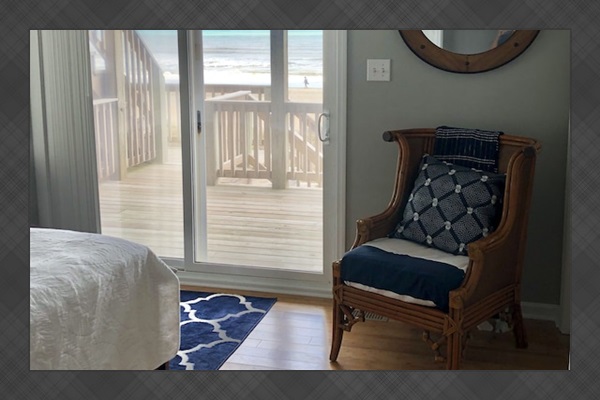 Oceanfront Master Bedroom 