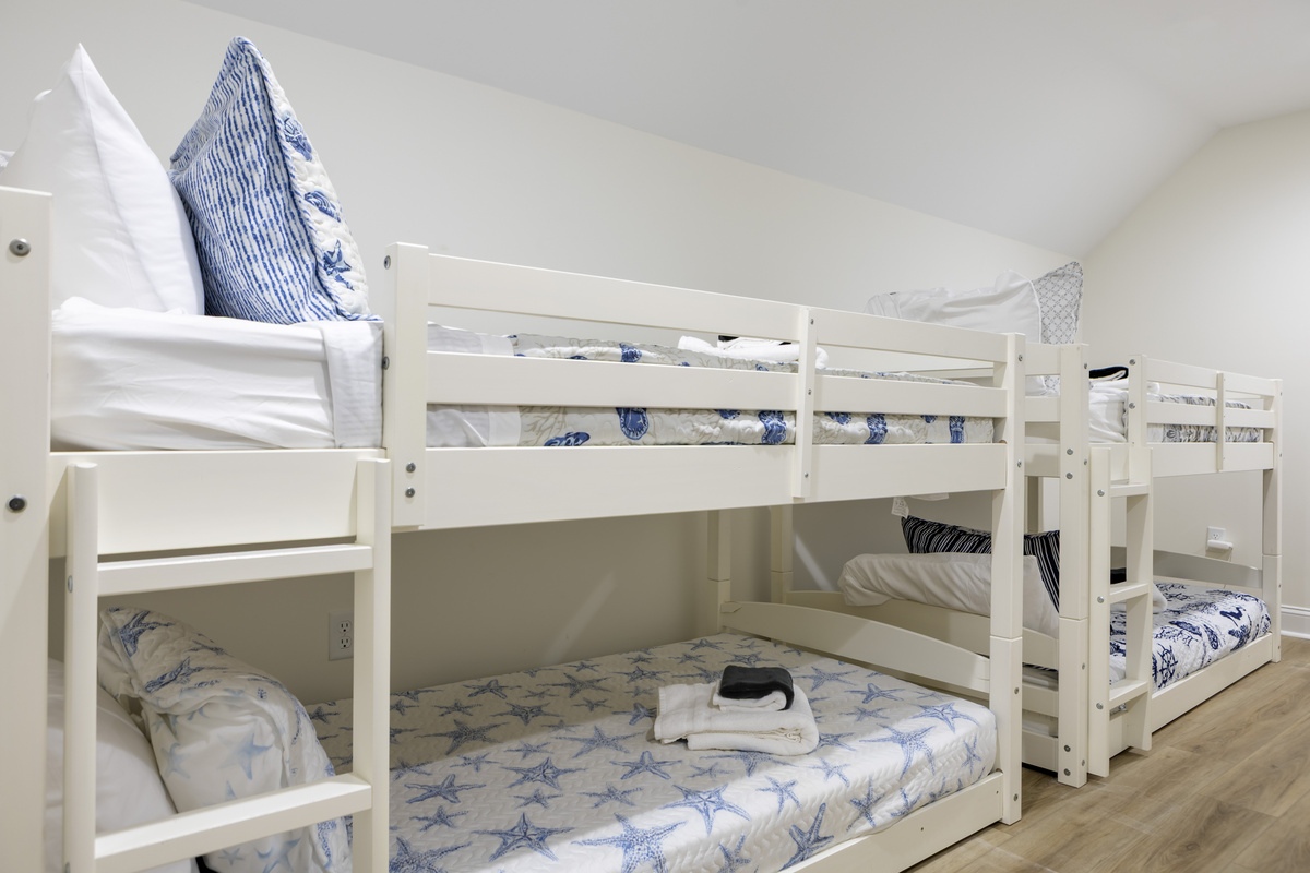 Lots of fun and beds for the kids!