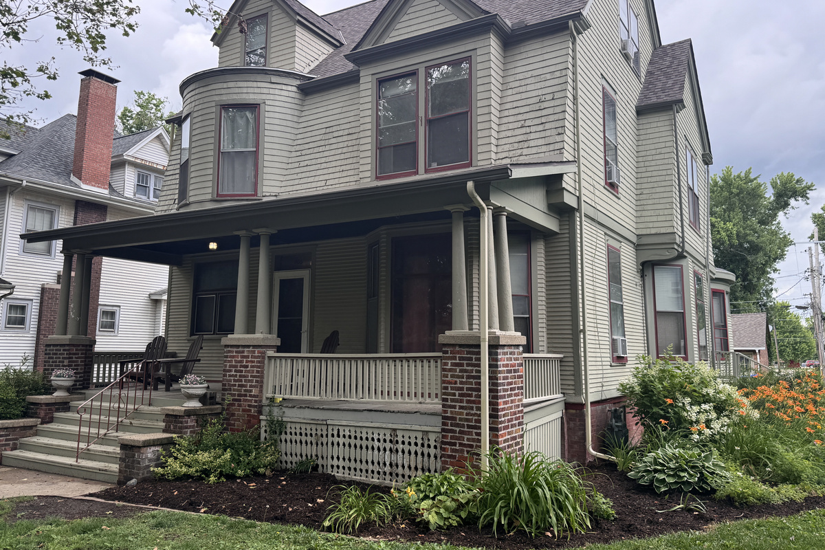 Beautiful apartment located in this 1892 Queen Ann Victorian home.