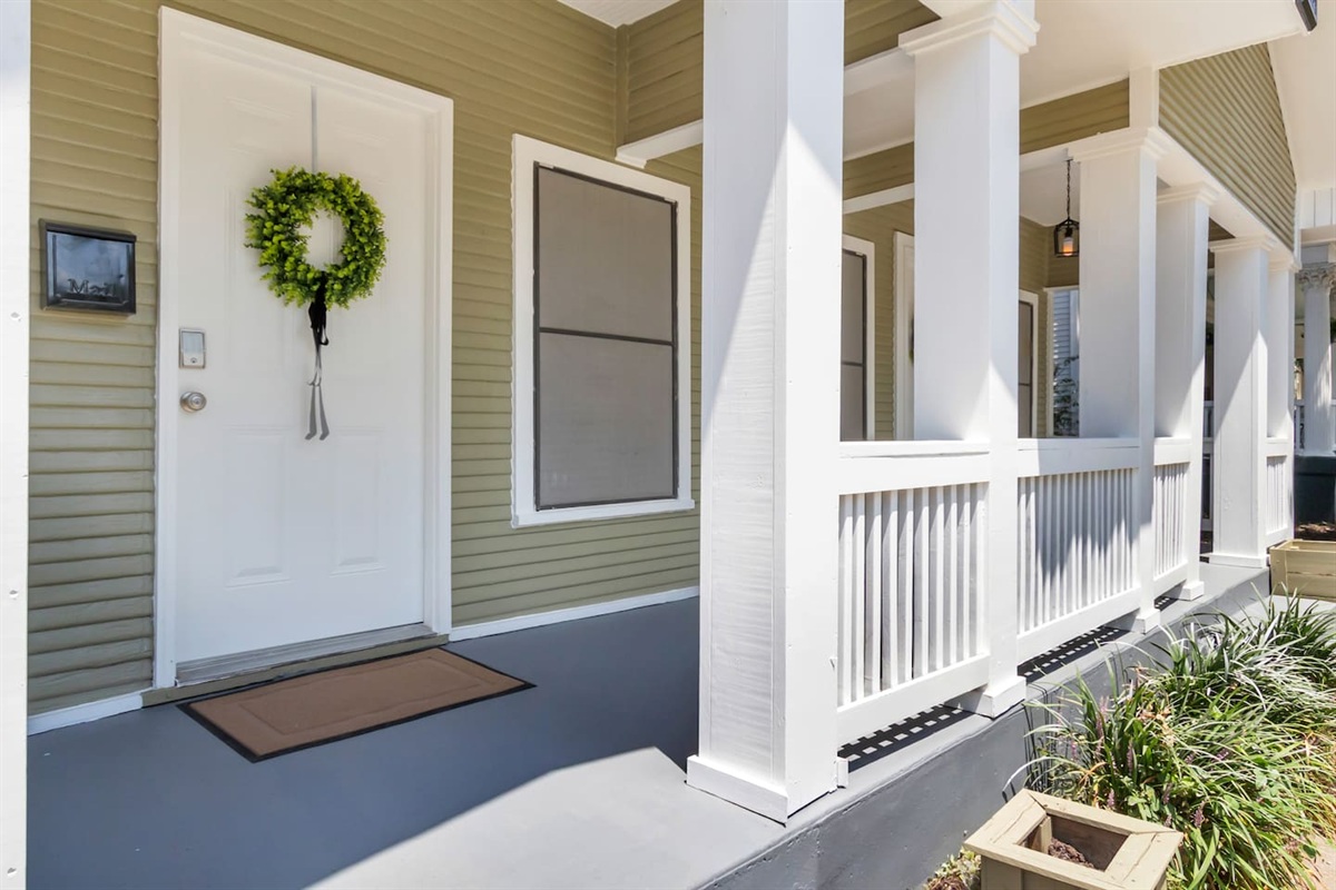 This beautifully updated duplex blends classic Texas architecture with contemporary design — perfect for guests seeking style and convenience near Downtown Dallas.