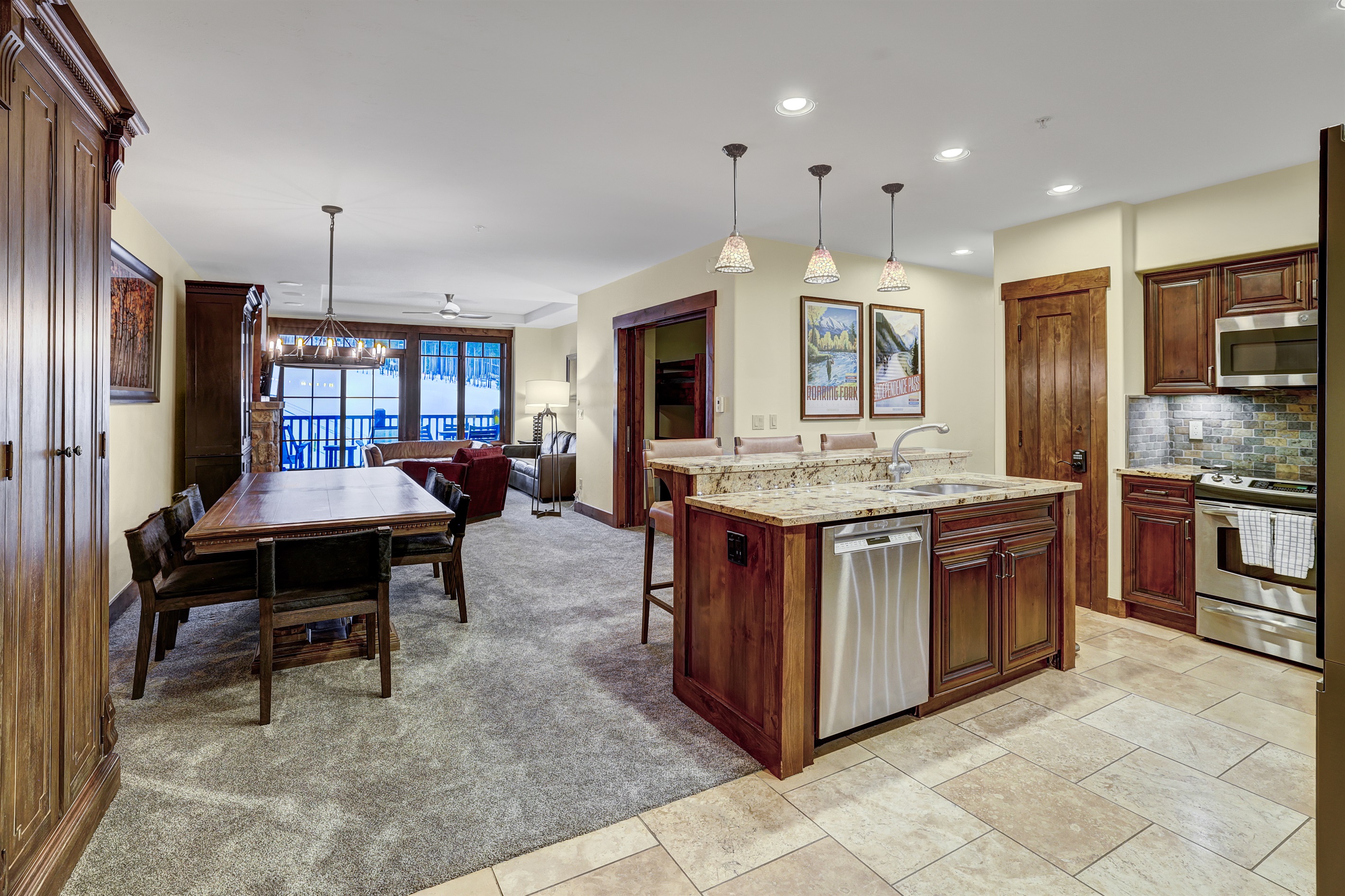 Kitchen / Living Room