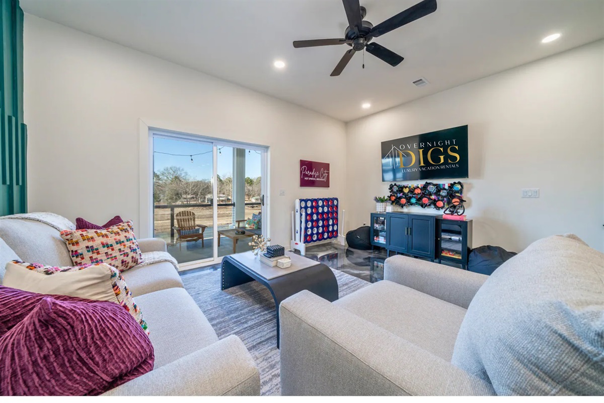 Cozy Lounge Area with Family Games and SmartTV