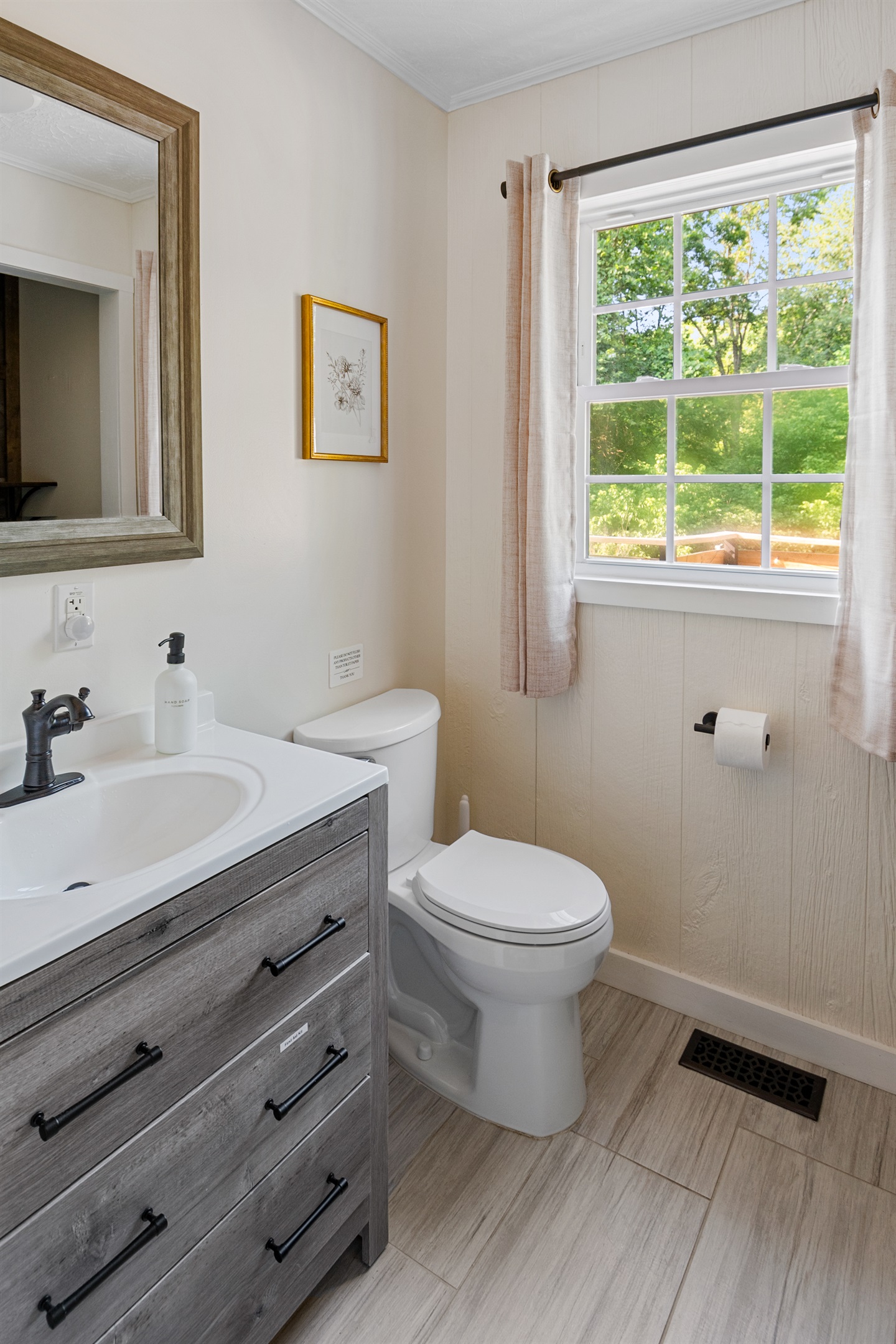 Half Bathroom/Laundry Room 