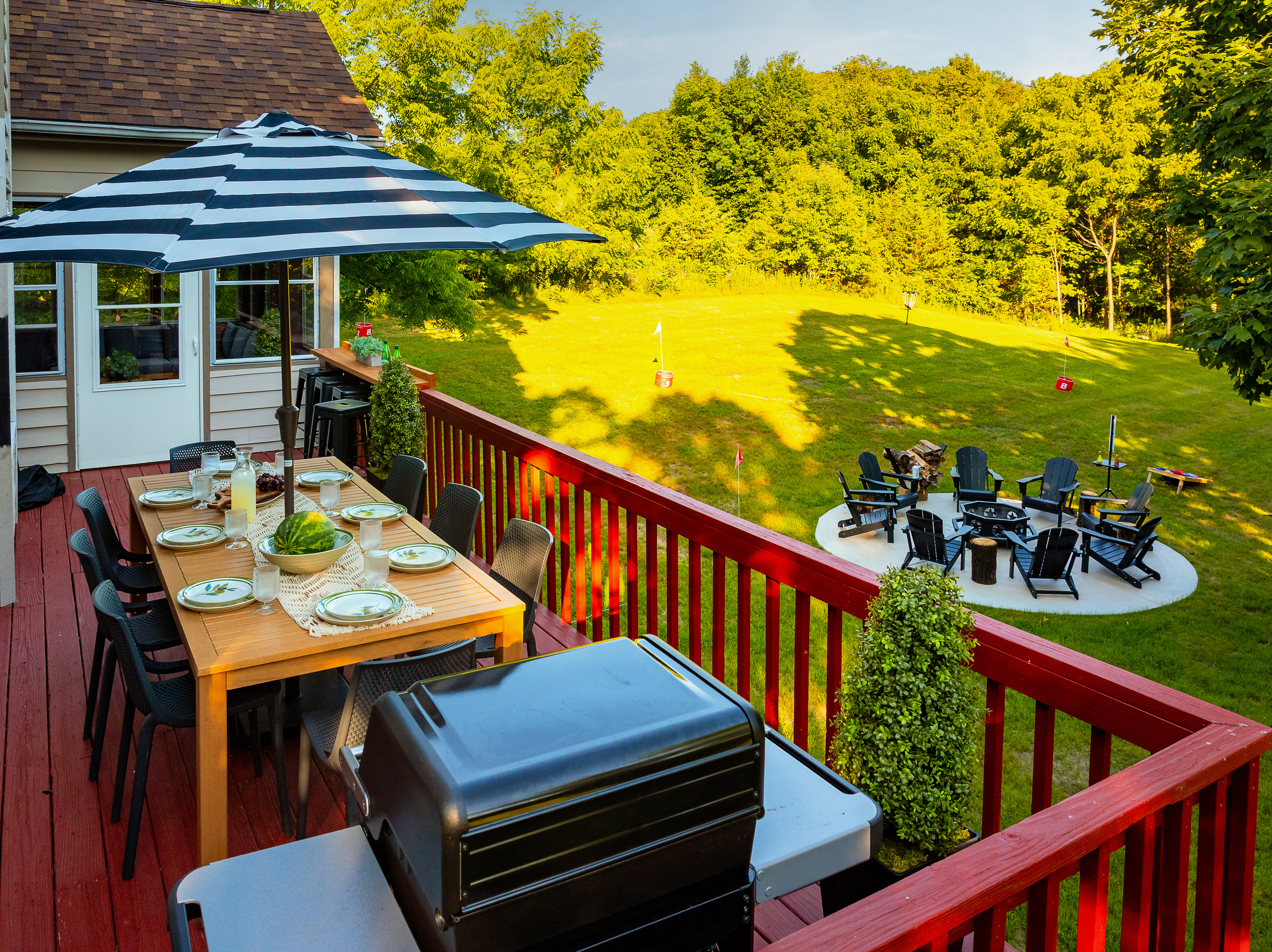 Enjoy your meal together along with the view!
