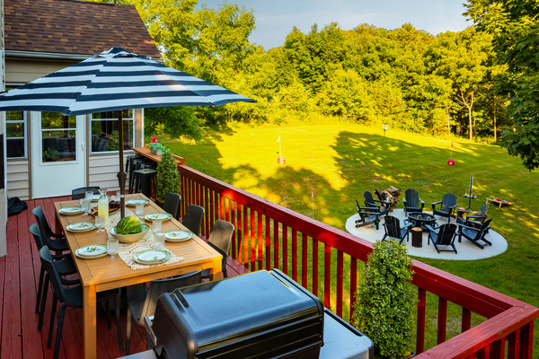 Enjoy your meal together along with the view!