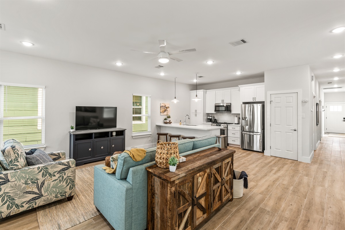 Bright open concept living space!