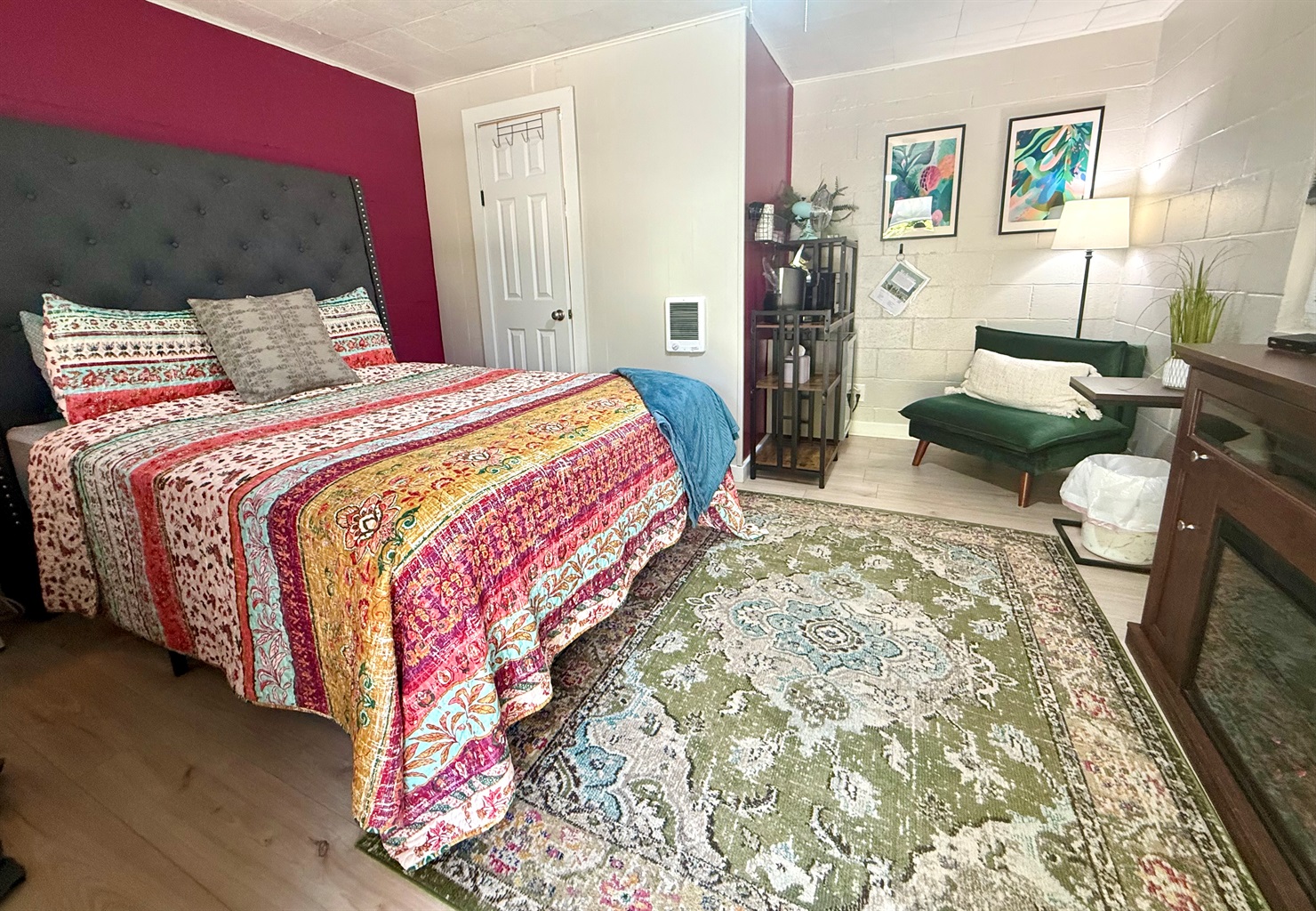 Queen Creek view room.