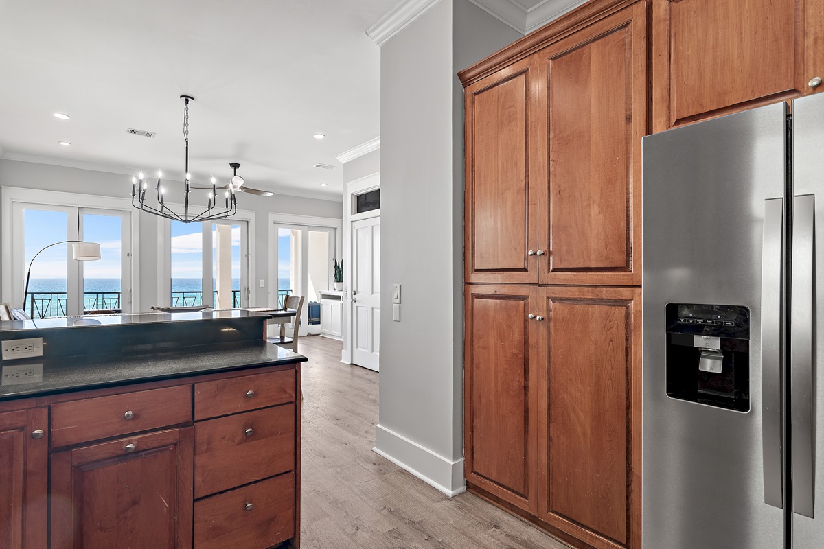 Frangista Sunset's Fully-stocked, updated kitchen with Gulf Views - prepare meals for your whole group while enjoying those views!