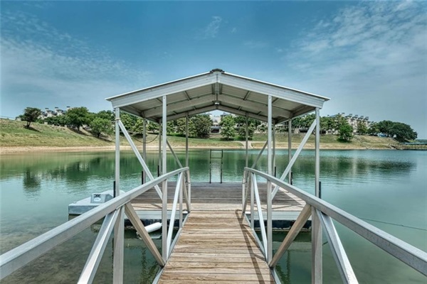 Dock