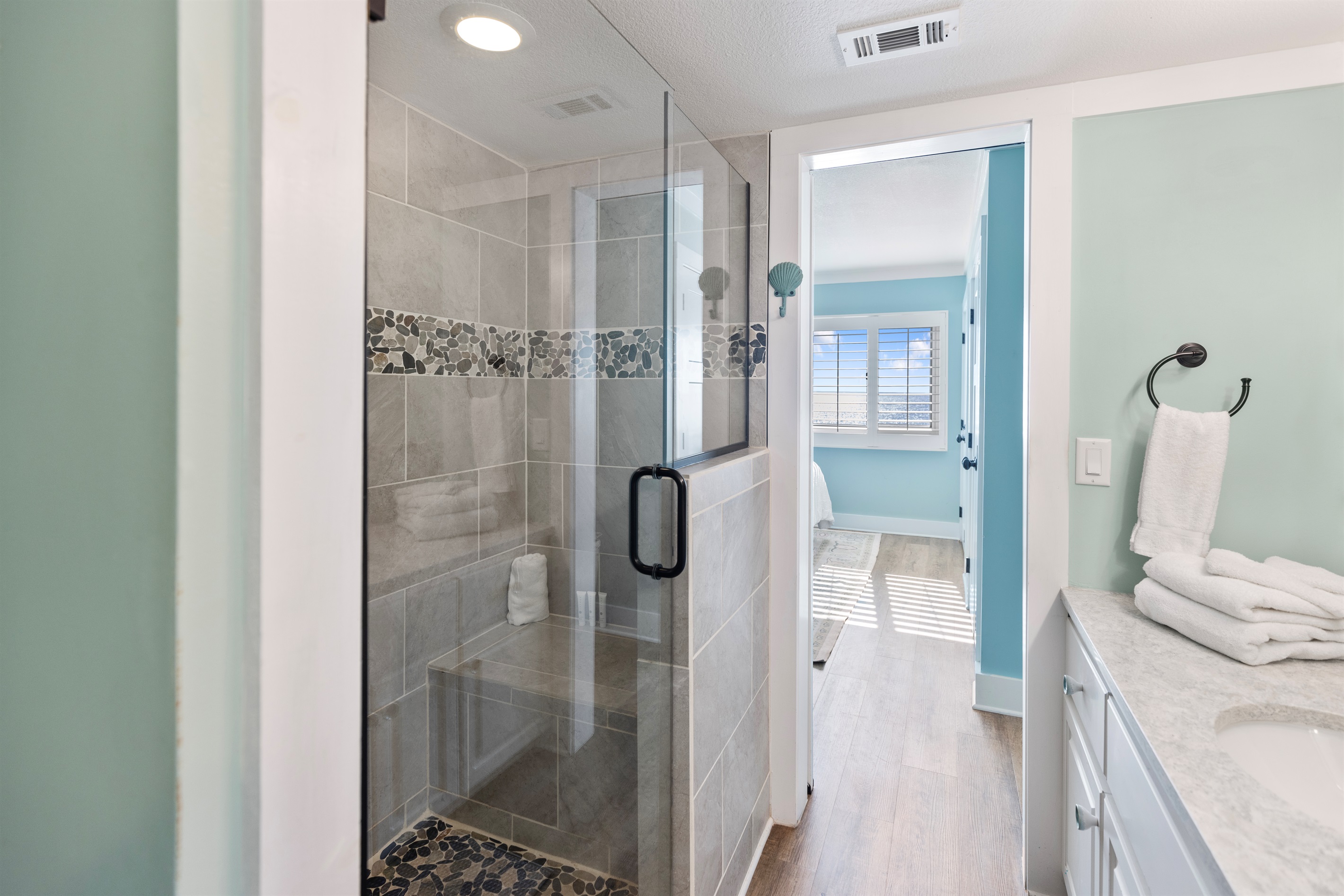 Gulf-Front Master Bathroom