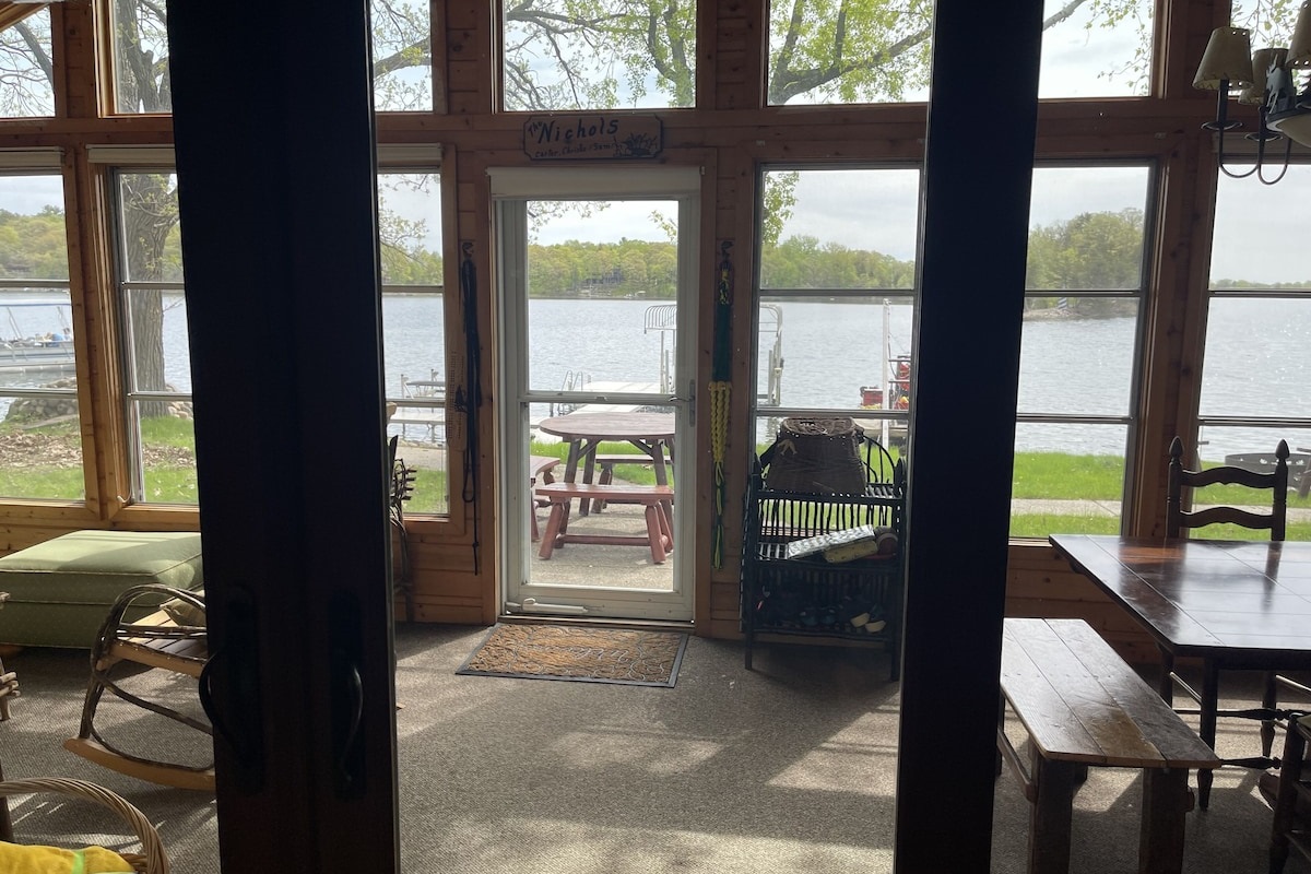 Sunroom looking towards lake 