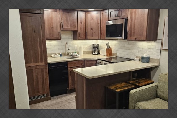 Breakfast nook area next to kitchen. 